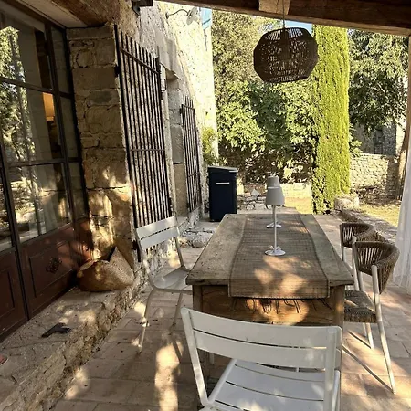 بيت للعطل Mas De Caroline Uzes Aubussargues